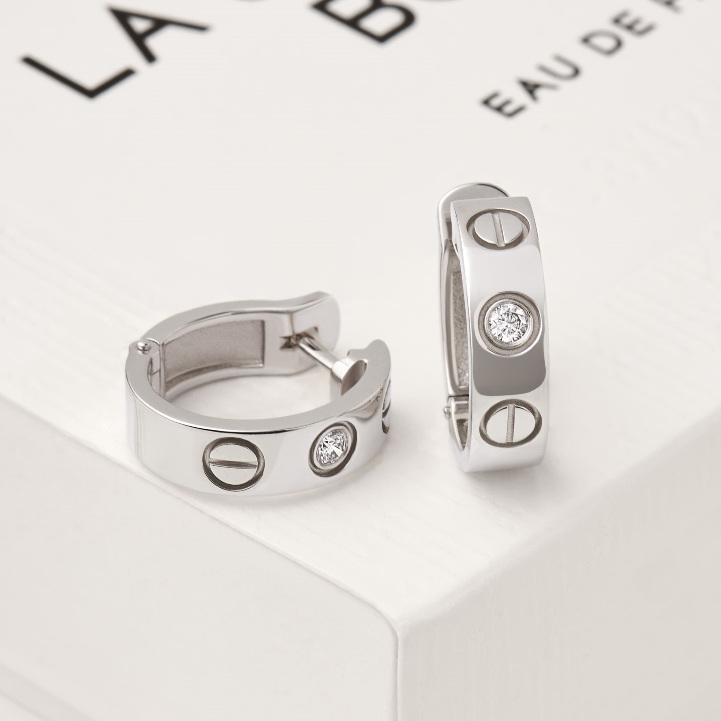 Серьги из коллекции "обручальные кольца, как стиль жизни" Collection