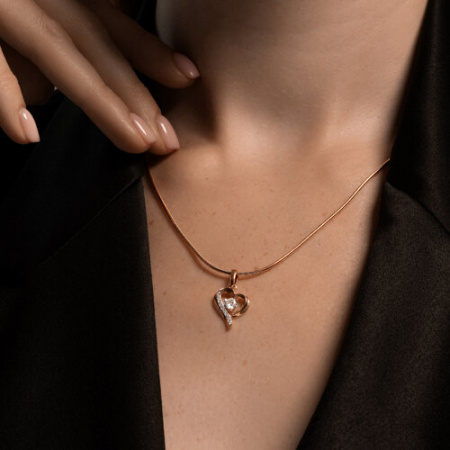 Подвеска сердце из золота с фианитами love